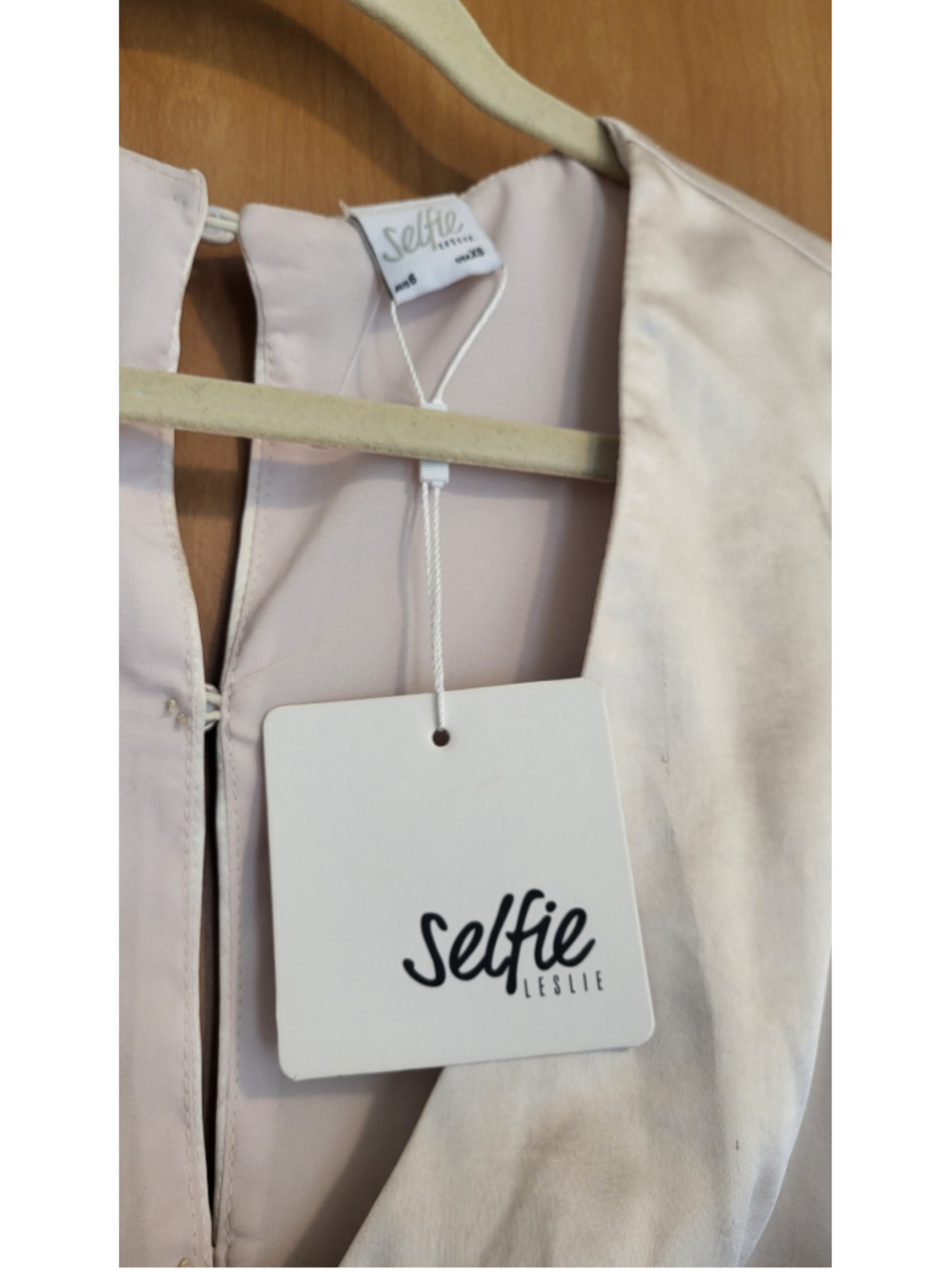 New Selfie Leslie Satin Midi Champagne Long Sleeves Dress Size 6 - Picture 8 of 10
